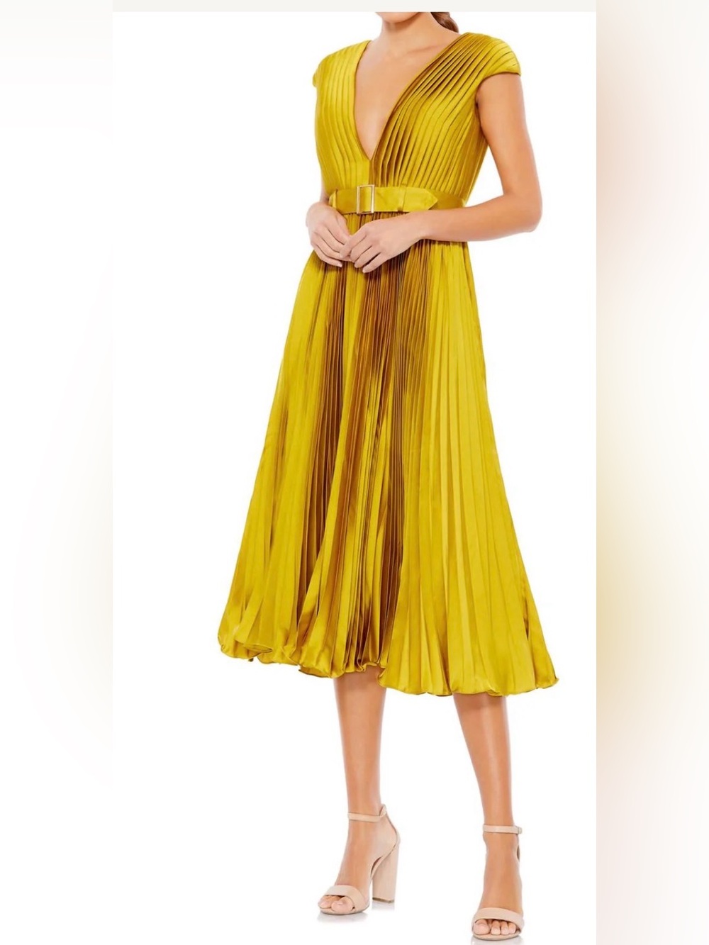 Mac Duggal Pleated Midi Skirt in Mustard Yellow